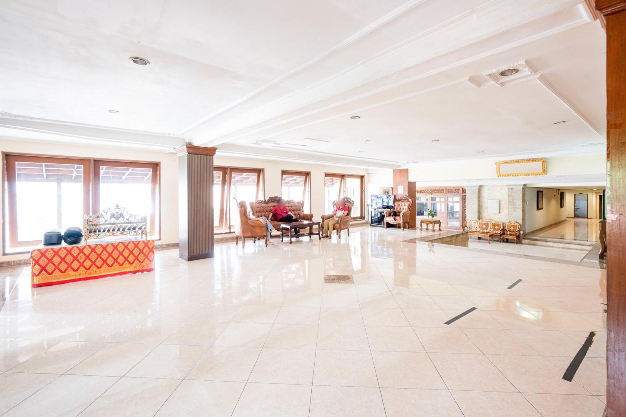 Reddoorz Plus At Mahajaya Hotel Denpasar Exterior foto