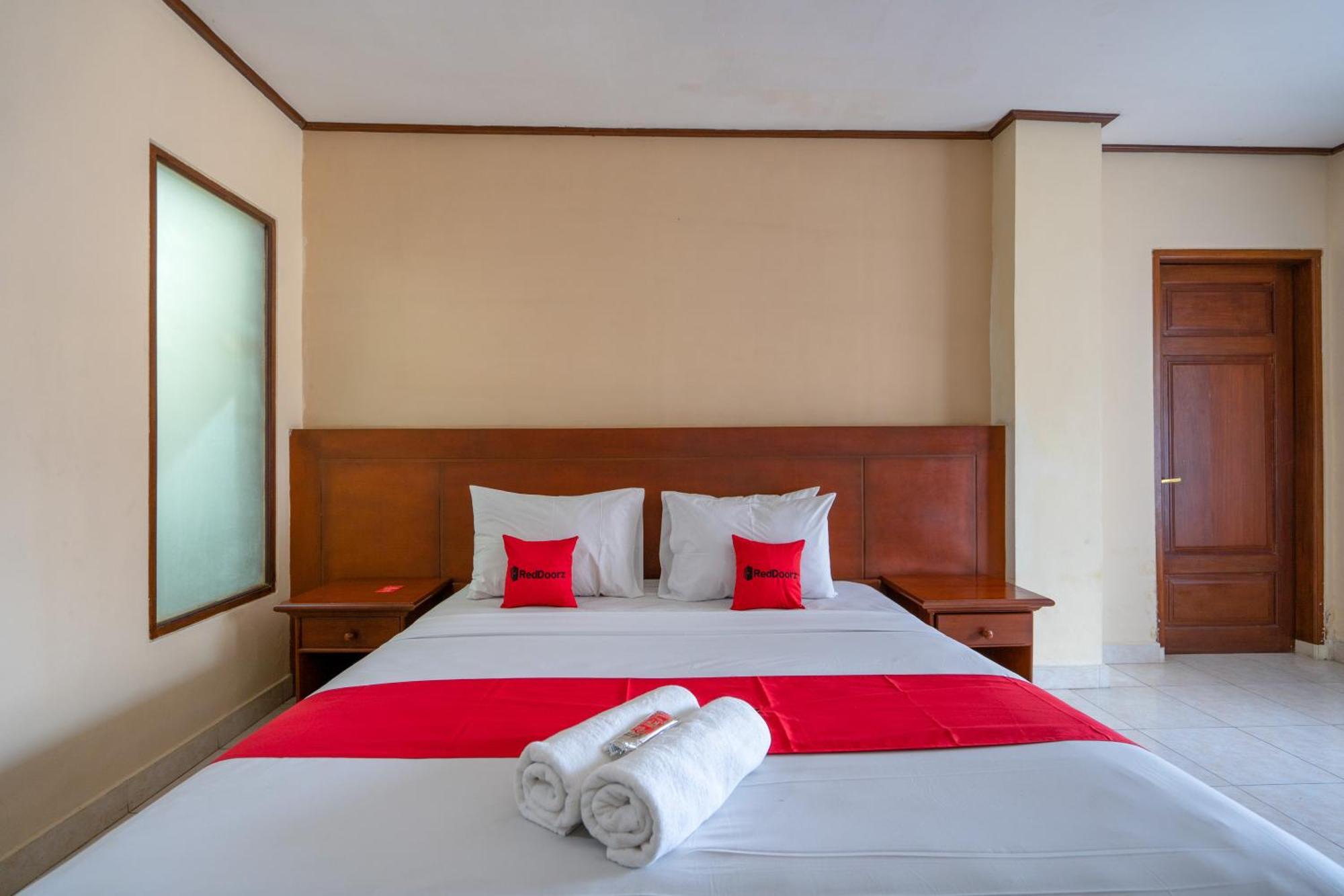 Reddoorz Plus At Mahajaya Hotel Denpasar Exterior foto