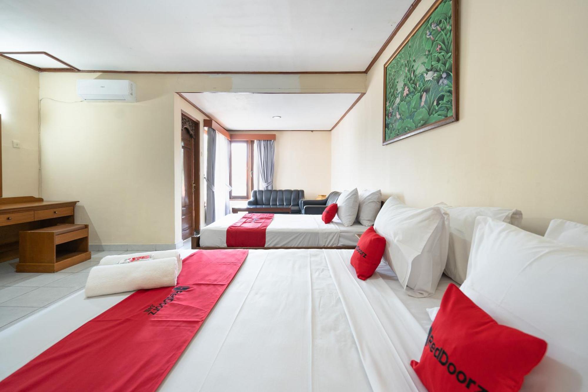 Reddoorz Plus At Mahajaya Hotel Denpasar Exterior foto