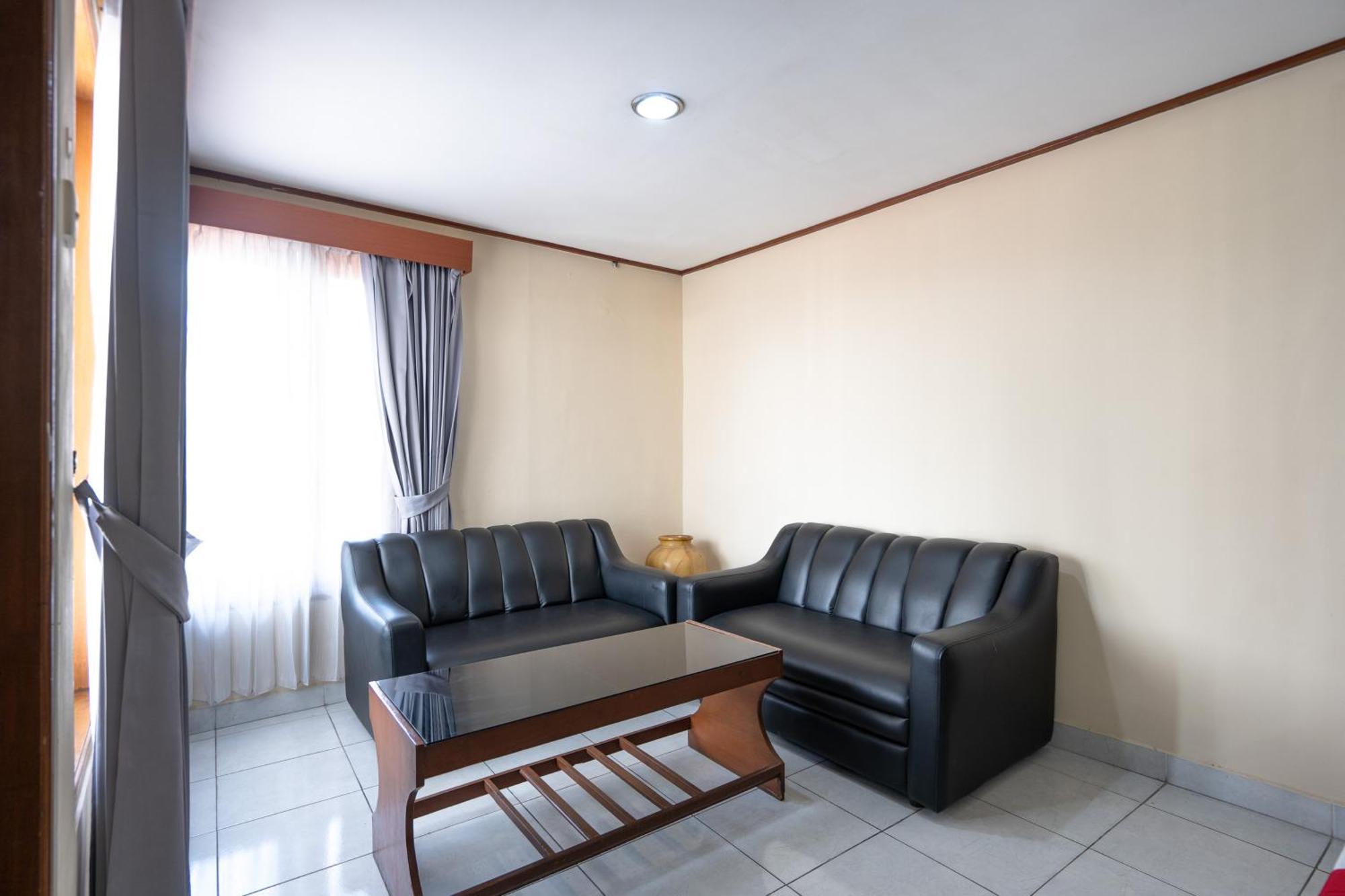 Reddoorz Plus At Mahajaya Hotel Denpasar Exterior foto